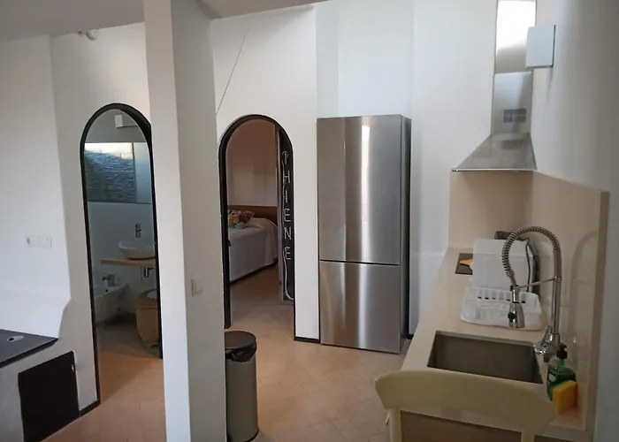 Alana Garden 1 Cotillo