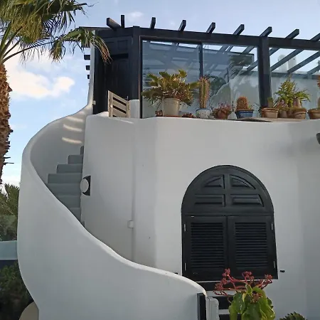 Alana Garden 1 Apartment